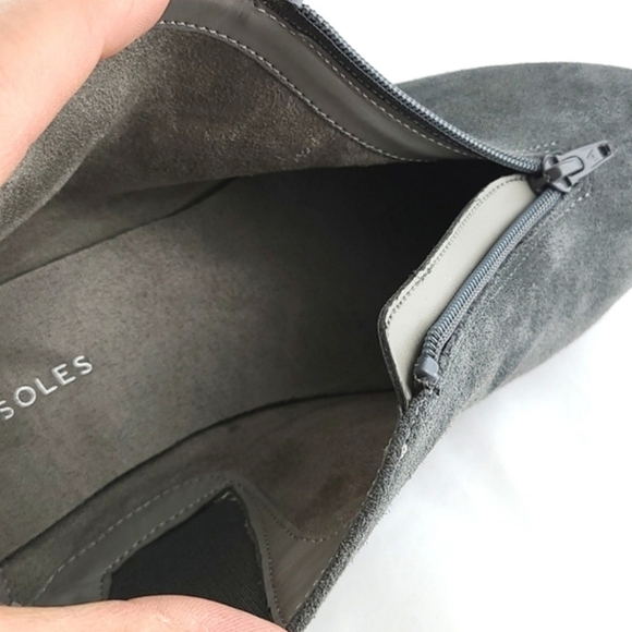 Aerosoles Allowance Women's Grey Suede Leather Ankle Boots Zip Up Wide Size 9W - Picture 8 of 14